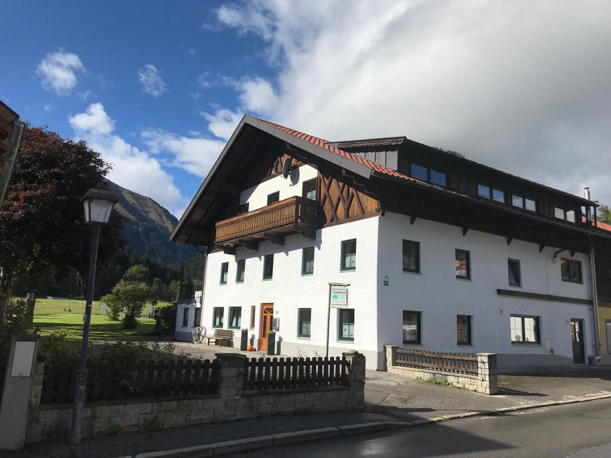 Pony-Ziegen-Hasen-Ranch Bichlbach Apartment Екстериор снимка
